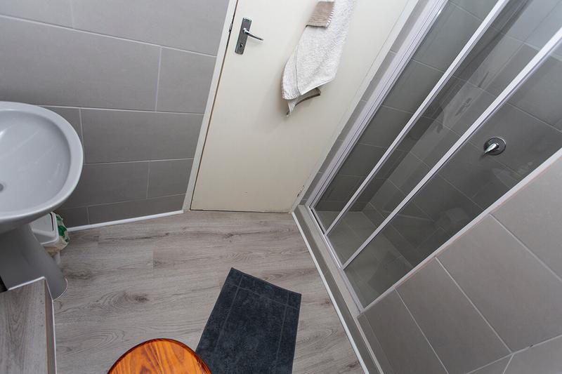 To Let 1 Bedroom Property for Rent in Eden Park Western Cape